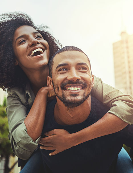 couple in the city park<br />
